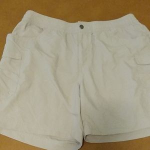 Columbia cargo shorts nylon size L